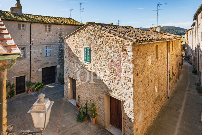 Image No.1-4 Bed Apartment for sale