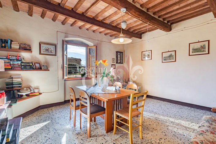 Image No.12-4 Bed House for sale