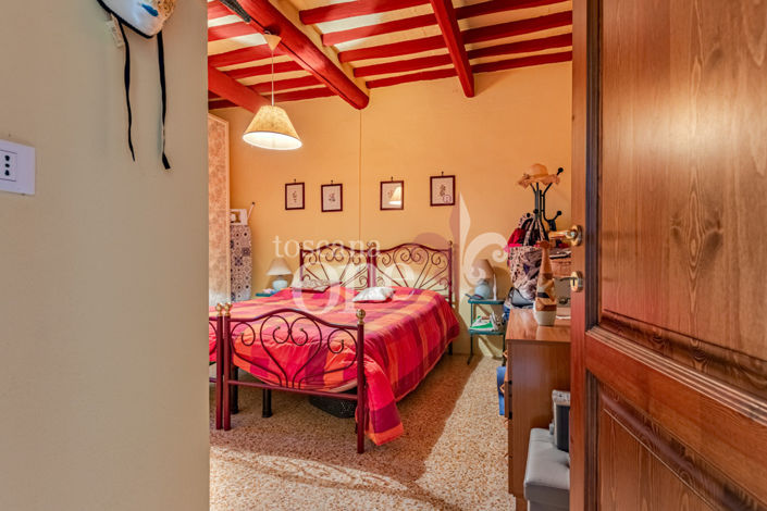 Image No.17-4 Bed House for sale