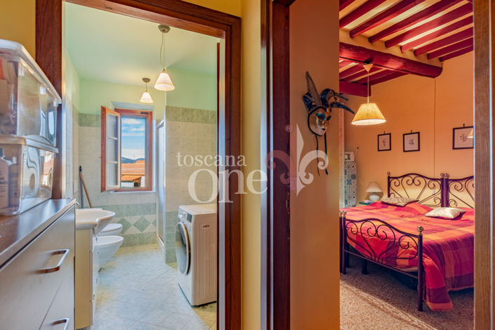 Image No.21-4 Bed House for sale