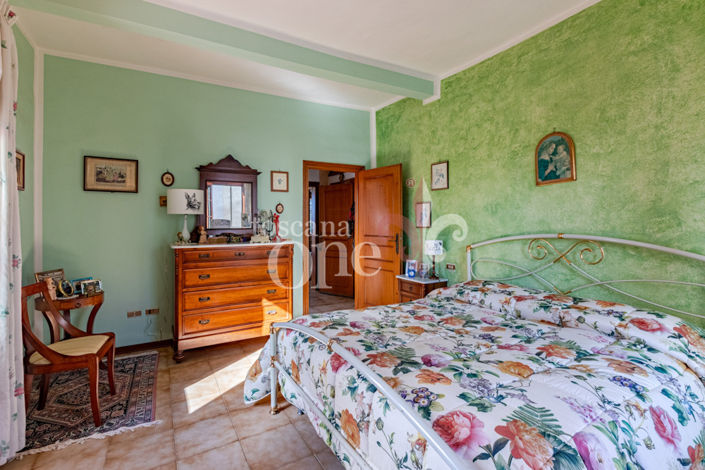 Image No.25-4 Bed House for sale