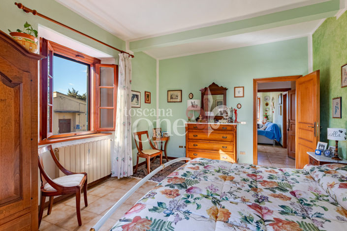 Image No.26-4 Bed House for sale