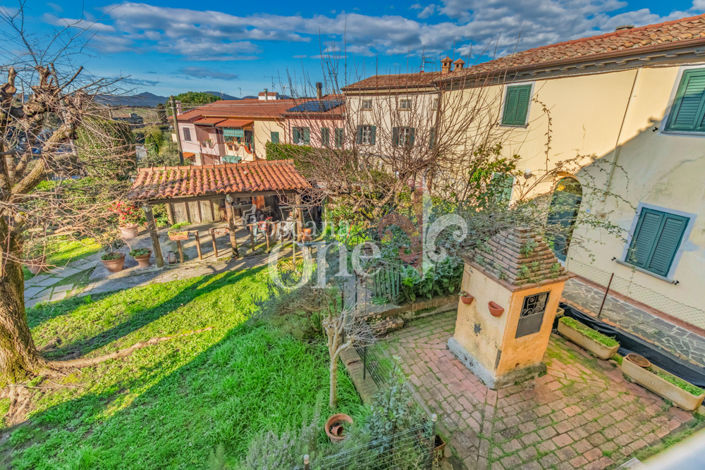 Image No.30-4 Bed House for sale