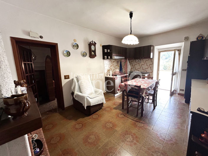 Image No.3-Appartement de 2 chambres à vendre à Pomarance