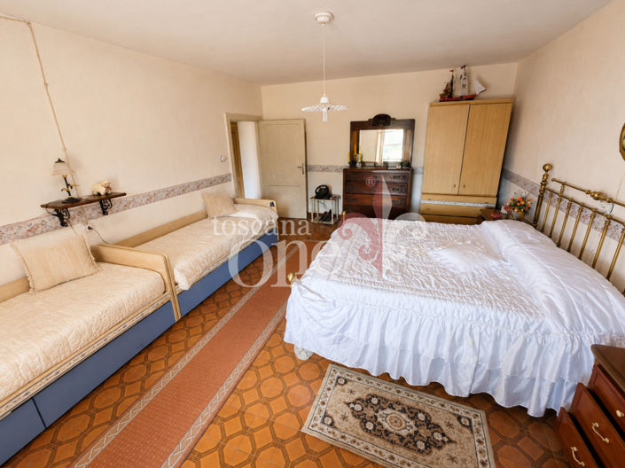 Image No.9-3 Bed House for sale
