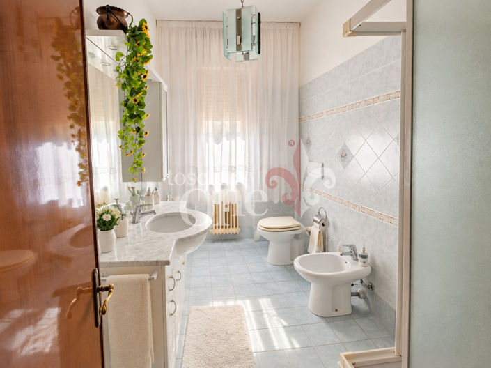 Image No.22-3 Bed House for sale