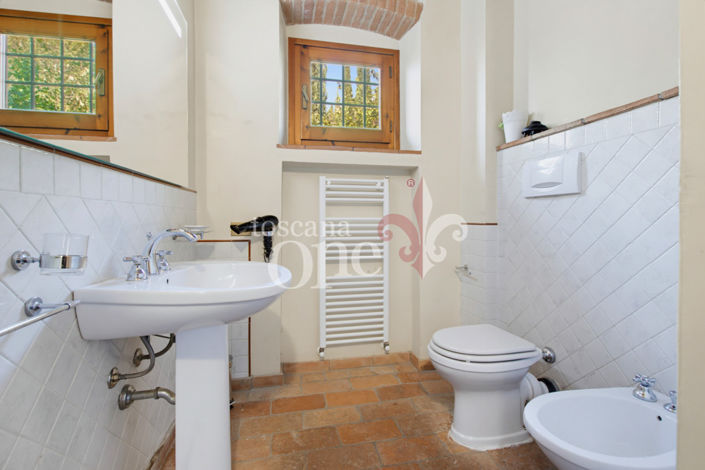 Image No.21-2 Bed Apartment for sale