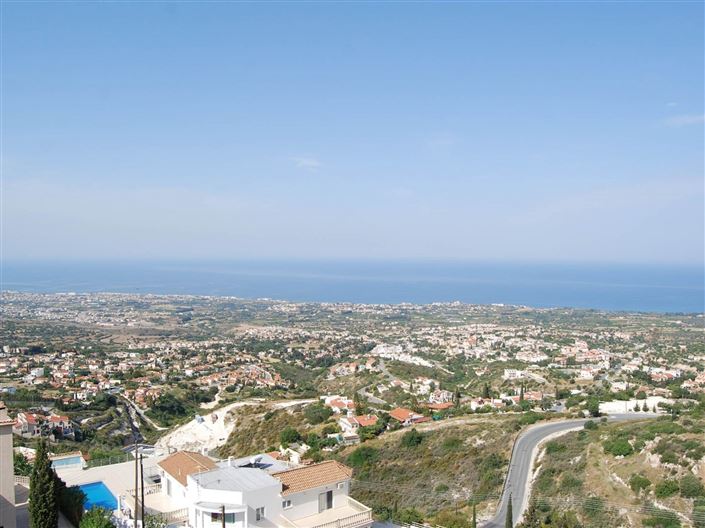 Image No.15-5 Bed House for sale