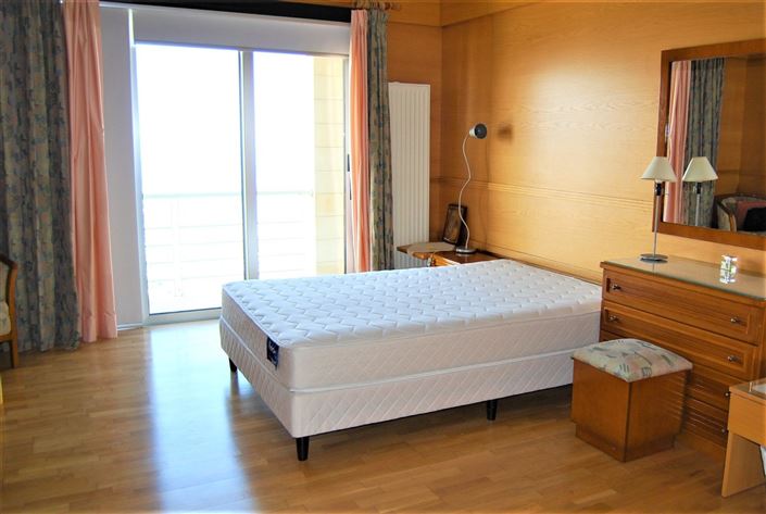 Image No.7-5 Bed House for sale