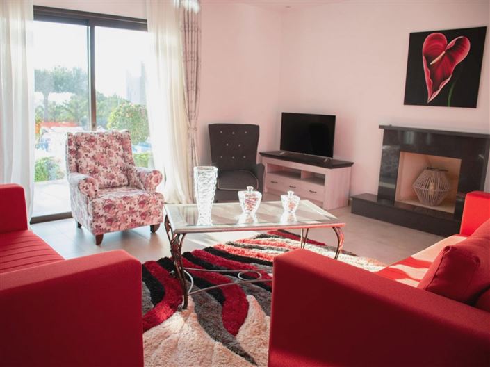 Image No.2-3 Bed House for sale