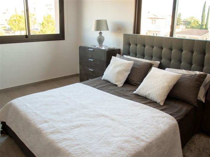 Image No.7-3 Bed House for sale