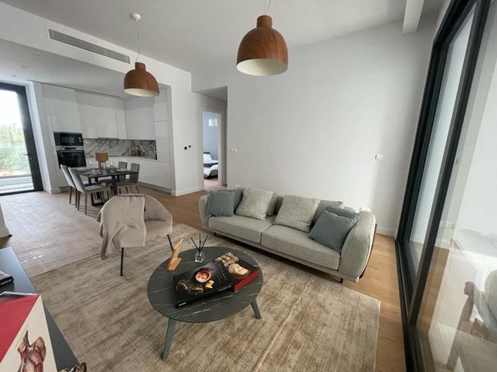 Image No.2-Appartement de 3 chambres à vendre à Tombs of the Kings