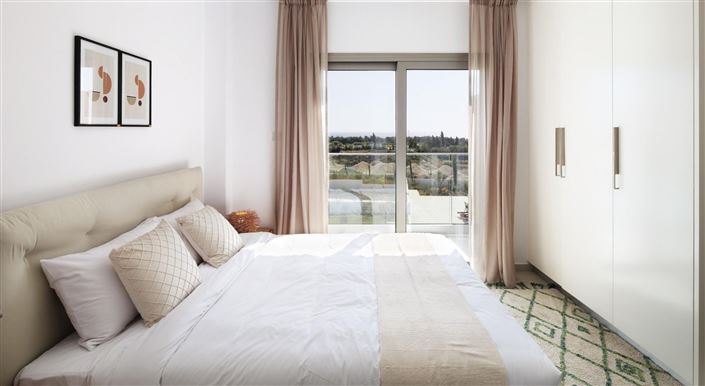 Image No.6-3 Bed House for sale