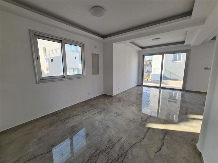 Image No.4-5 Bed House for sale