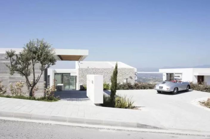 Image No.4-Maison de 4 chambres à vendre à Tsada