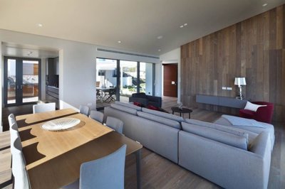 341c488c-1ee0-4d48-bf74-e19fe85406b9