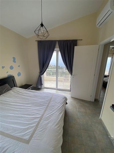 Image No.11-3 Bed House for sale