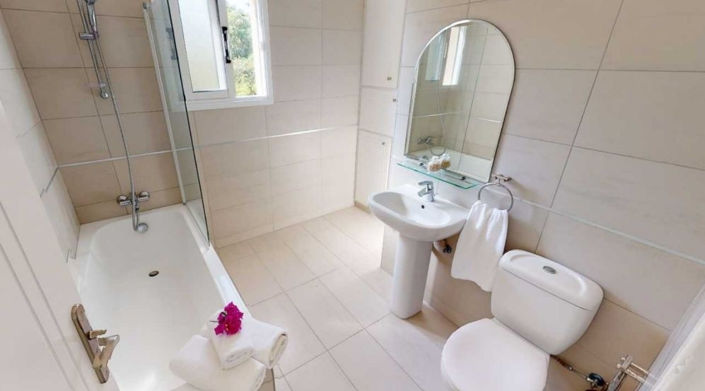 Image No.6-3 Bed House for sale