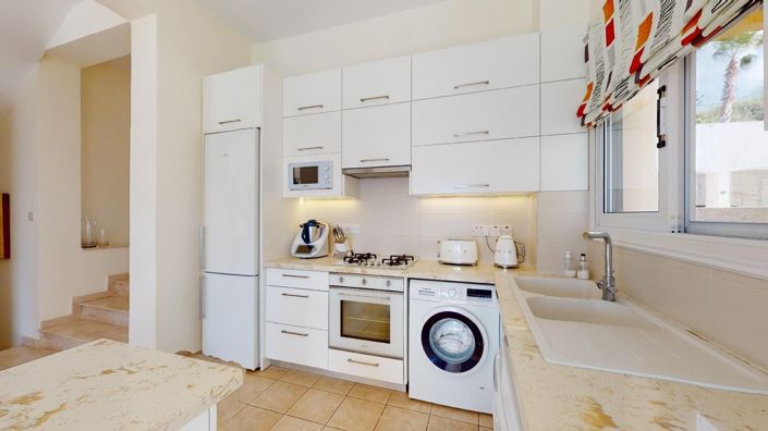 Image No.3-3 Bed House for sale