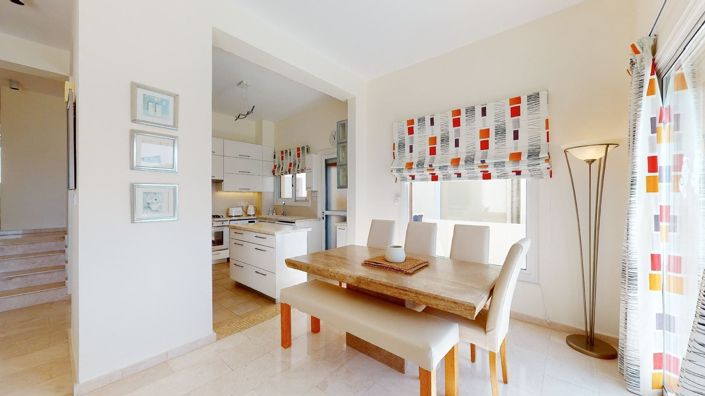 Image No.7-3 Bed House for sale