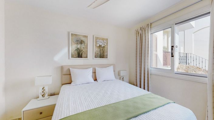 Image No.8-3 Bed House for sale