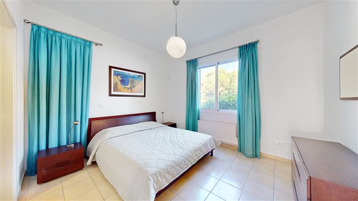 Image No.12-5 Bed House for sale