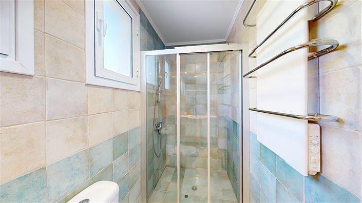 Image No.20-5 Bed House for sale