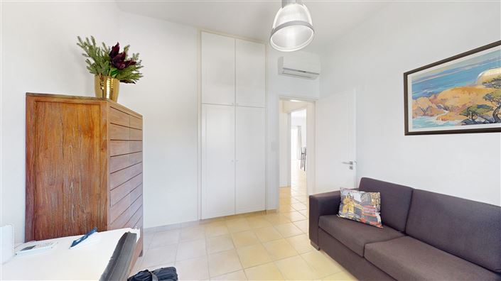 Image No.22-5 Bed House for sale