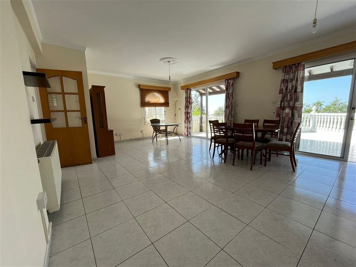 Image No.8-Maison de 3 chambres à vendre à Tsada