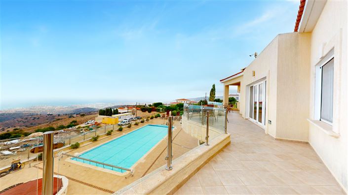 Image No.27-5 Bed House for sale