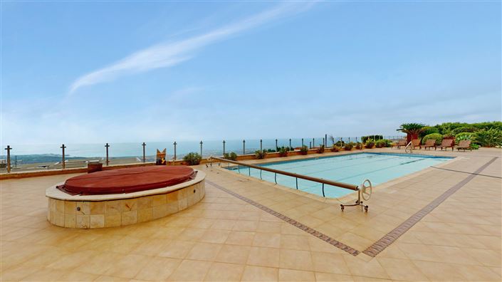 Image No.30-5 Bed House for sale