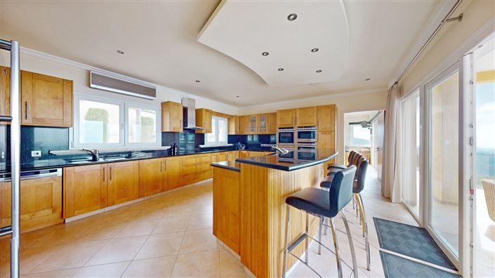 Image No.4-5 Bed House for sale