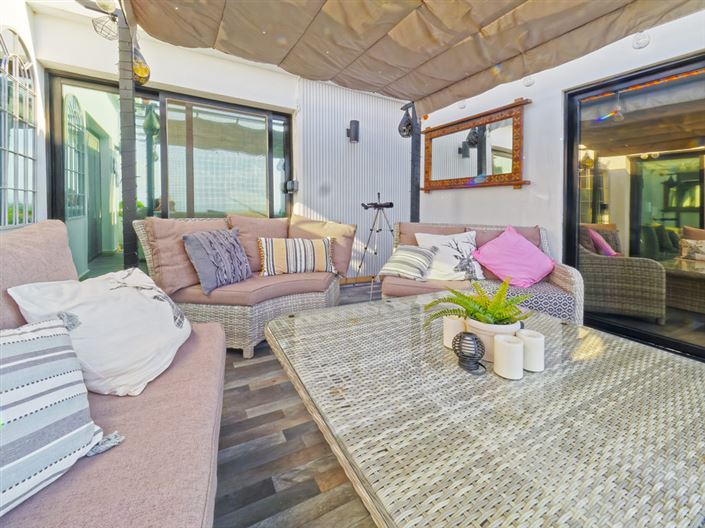 Image No.28-4 Bed House for sale