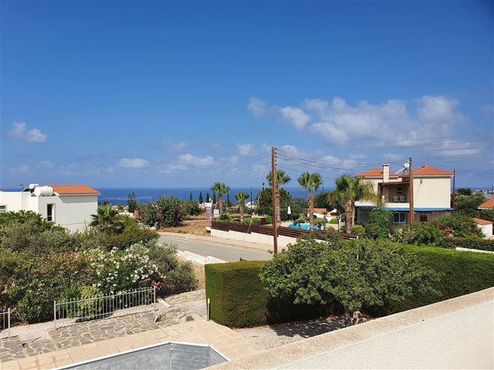 Image No.10-3 Bed House for sale