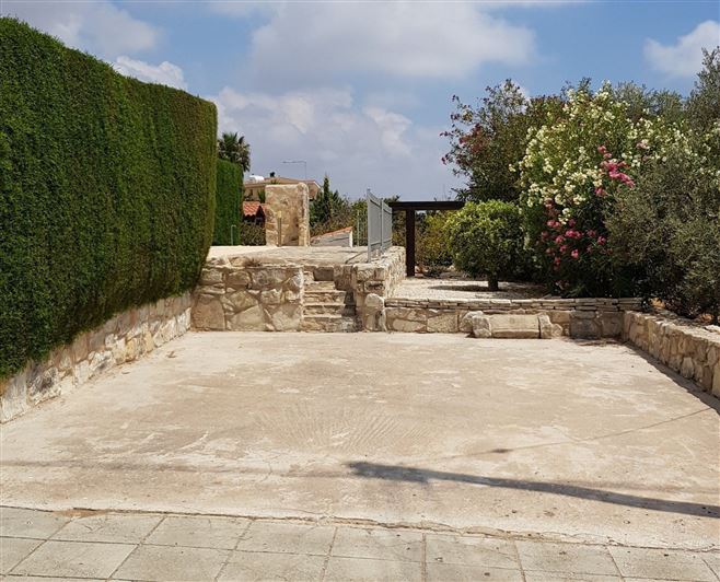 Image No.12-3 Bed House for sale