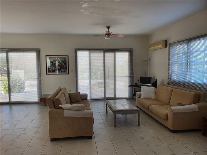 Image No.4-3 Bed House for sale