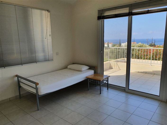 Image No.7-3 Bed House for sale