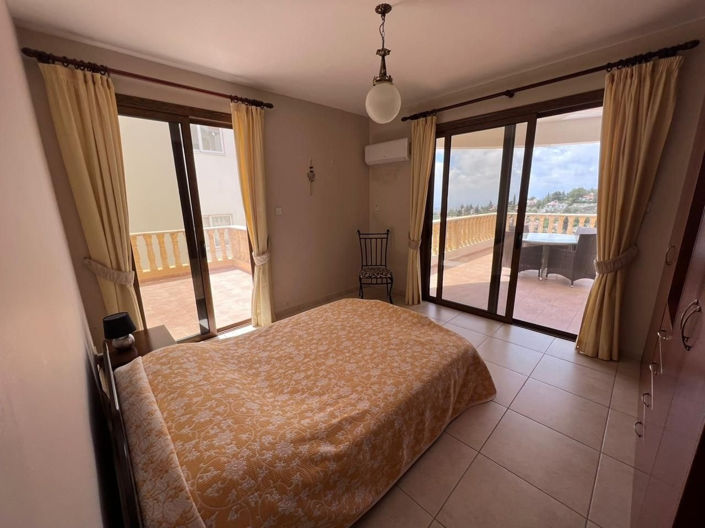 Image No.14-4 Bed House for sale