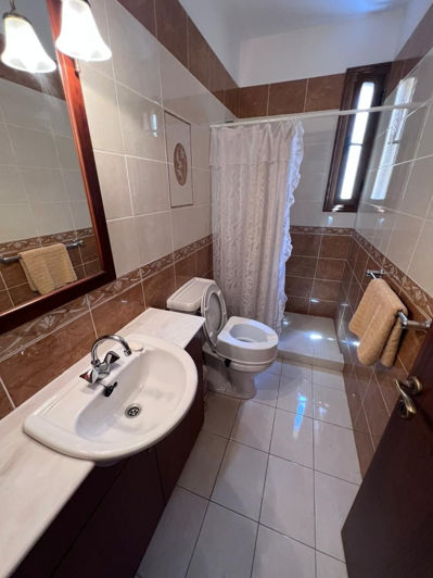 Image No.15-4 Bed House for sale