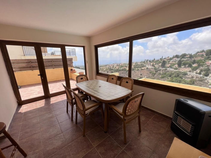 Image No.20-4 Bed House for sale