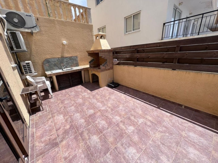 Image No.28-4 Bed House for sale