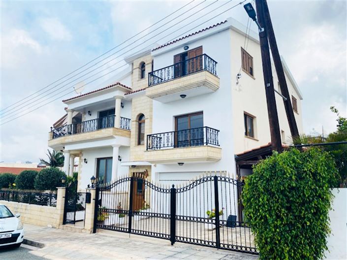 Image No.11-7 Bed House for sale