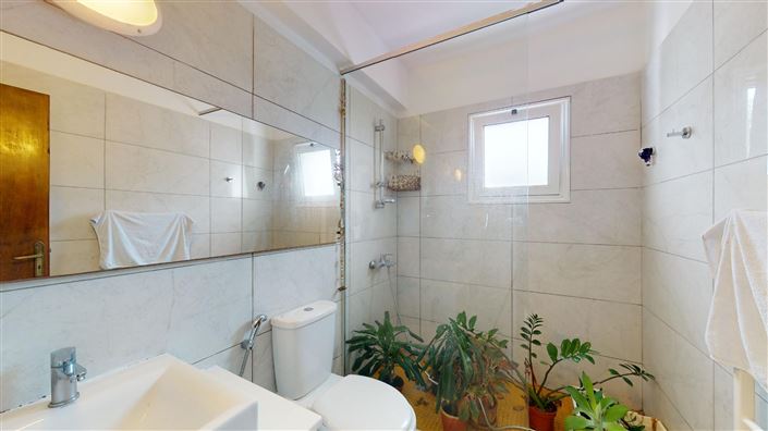 Image No.29-6 Bed House for sale