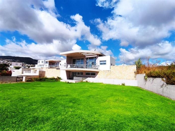 Image No.1-3 Bed House for sale