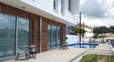 Image No.10-3 Bed House for sale