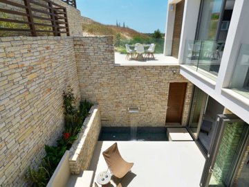 83507225-abc2-4ca0-9e21-a6e6c5472a19