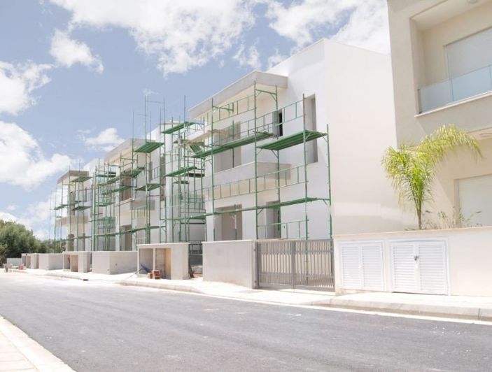 Image No.12-3 Bed House for sale