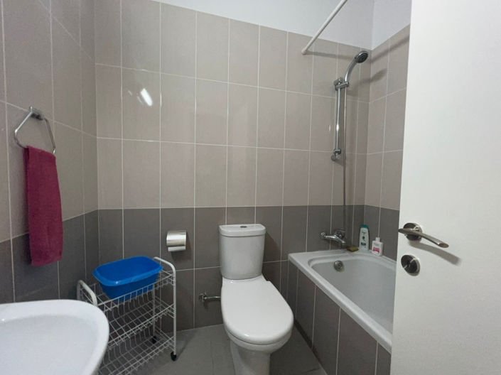 Image No.9-2 Bed House for sale