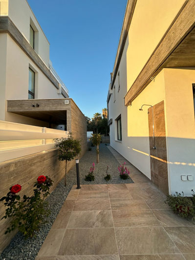 Image No.18-4 Bed House for sale