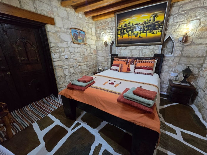 Image No.15-7 Bed House for sale